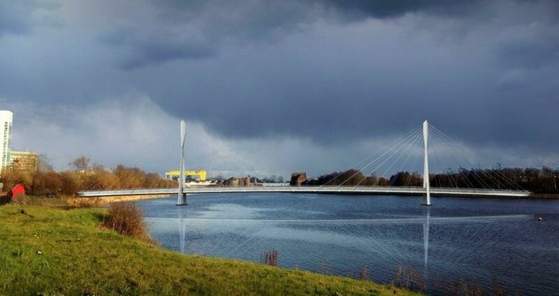 Lagan Pedestrian Cycle Bridge Image min